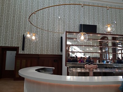 foyer-cafe.jpg