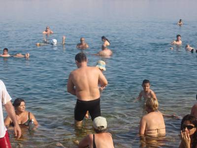 po návštěvě Masady se jdeme vykoupa do Mrtvého moře