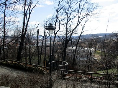 pohled zeshora na Letohrádek Kinských