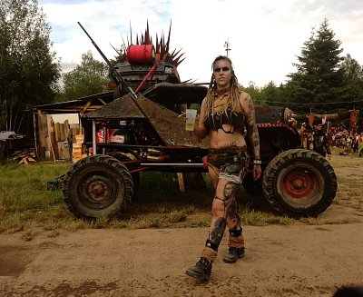 Hezký holky a rychlý káry.