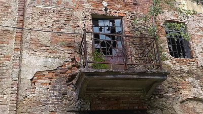 Již dlouhá léta chátrá - kdysi tady býval mlýn