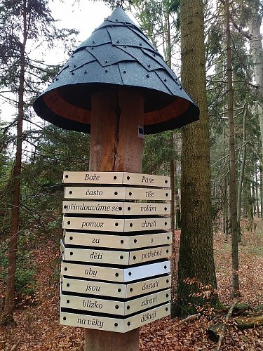 Nápadité rozjímání - můžete otáčet jednotlivé řady a správně si je uspořádat.