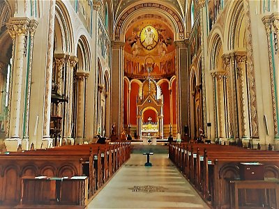 Na původní výzdobě se podíleli především Josef Mocker, František Ženíšek...