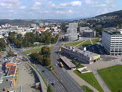 Moderní architektura. - Kongresové centrum od arch. Evy Jiřičné (kulatá budova)
