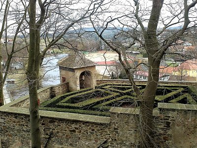 Zahrada u věže zvané Hláska