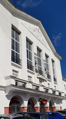 Průčelí kulturního domu