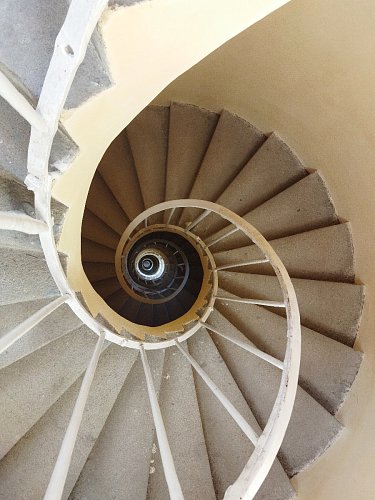 Točité schody v minaretu