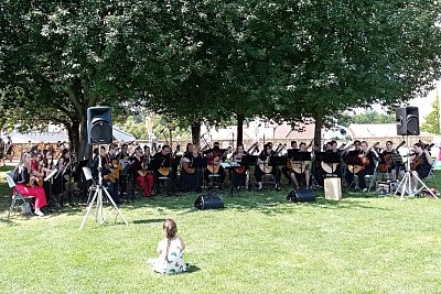 Pražský kytarový komorní orchestr ZUŠ Pštrossova
