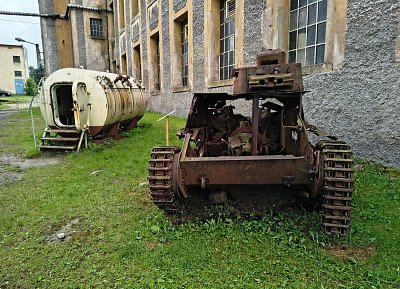 Tančík a podtlaková komora