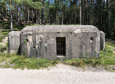 Jeden z řopíků u cesty