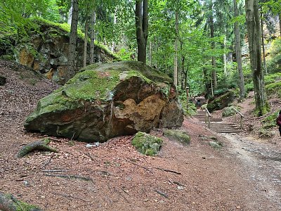 Modlivý důl - po schodech