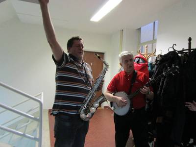 Začala praskat skla v oknech