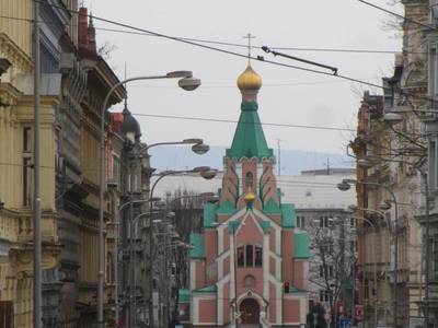 Pravoslavný katedrální chrám aspoň z dálky