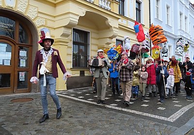img-5042-kolem-financaku-potichu.jpg