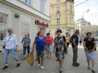 ...takže přáli jste si vědět, kde je zastávka