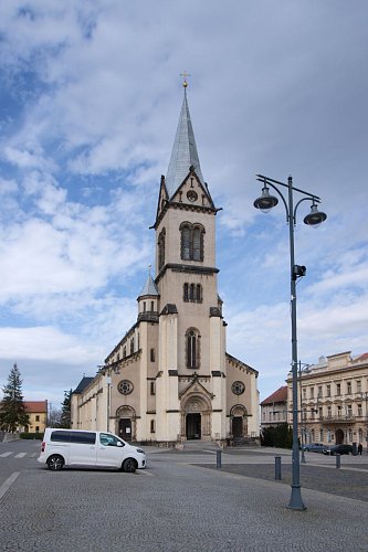 12 Kostel Nanebevzetí Panny Marie