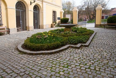 31 Zámecké nádvoříčko