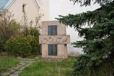 8 Památník padlých