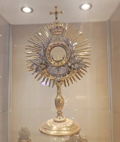 monstrance.jpg