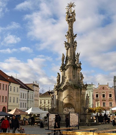 morovy-sloup-na-namesti-miru.jpg