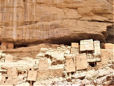 Mali, země Dogonů, hroby předků
