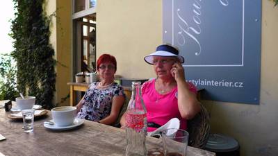 Dispečink v kavárně