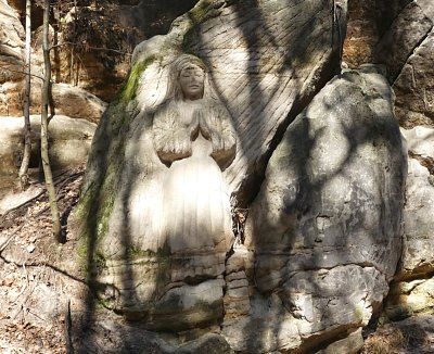 Vítá nás panenka Marie