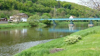 Srbecká lávka přes Berounku