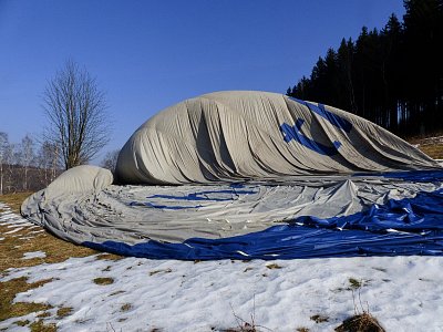 I balón to přežil....
