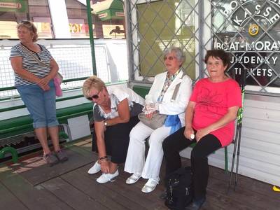 Evo, myslíš že je vhodné se vyzout?