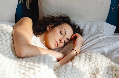 GLOSA: Vlevoooo v bok! 