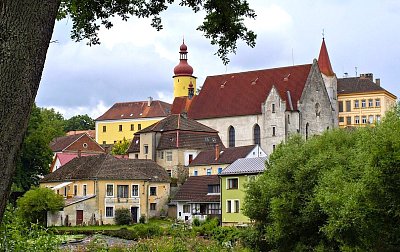 První písemné zmínky o pánech ze Stráže pocházejí ze 13. století