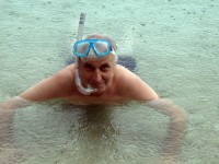 Na hladině moře prší, ale pod hladinou ne