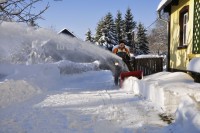 Zimu si nemusíte kazit 
únavou z úklidu sněhu