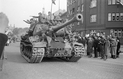 Válečné útržky z velkého města i malé vesnice