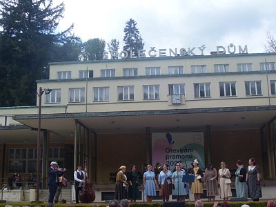 Nedělní odpolední program