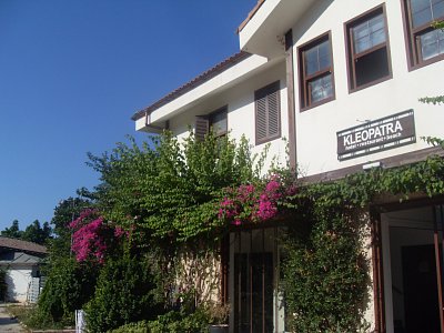 Podle tradice se tu v Side potkával Marcus Antonius s Kleopatrou... ?