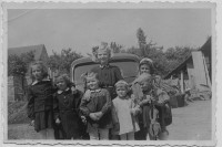 S bratrancem a sestřenicemi