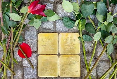 Člověk je zapomenut pouze tehdy, je-li zapomenuto jeho jméno