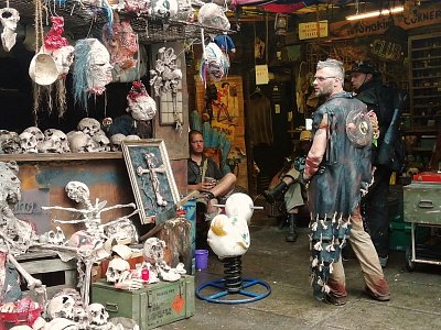 Stánek se suvenýry.