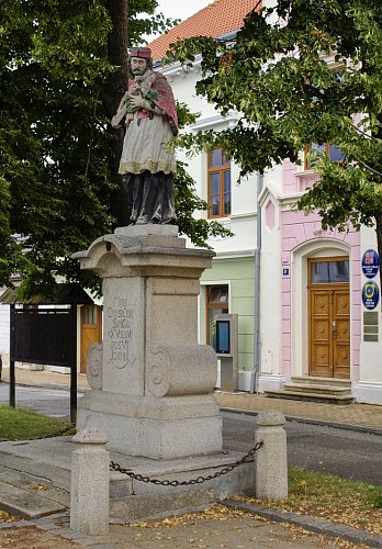 sv.-jan-nepomucky u radnice, r. 1728.jpg