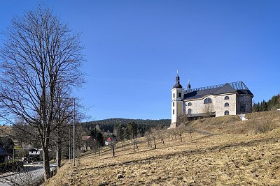 Kostel Nanebevzetí Panny Marie v Neratově*