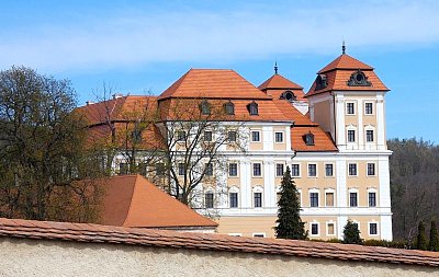 Tip na výlet - Zámek Valeč