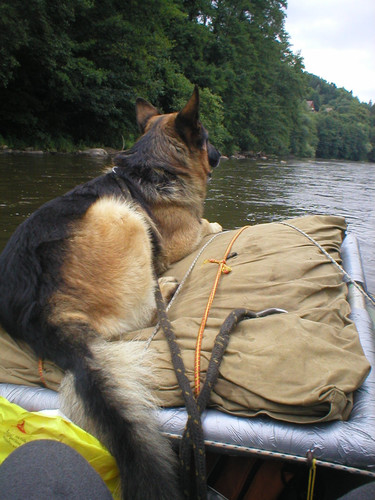 A v dáli hučí jez jez jez.jpg