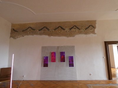valec-interier-se-soudobou-vystavou.jpg