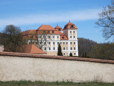 valec-zamek-za-ohradni-zdi.jpg