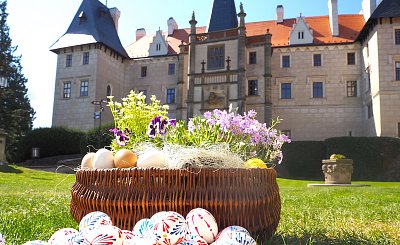 Hrady a zámky se otevřely veřejnosti. Na co se mohou návštěvníci letos těšit?