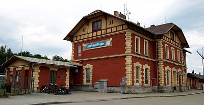 vlakova-zastavka-jindrichuv-hradec.jpg