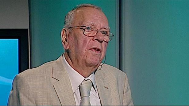 Politika? Trocha radosti, ale i deziluze, 
píše v pamětech Milan Uhde