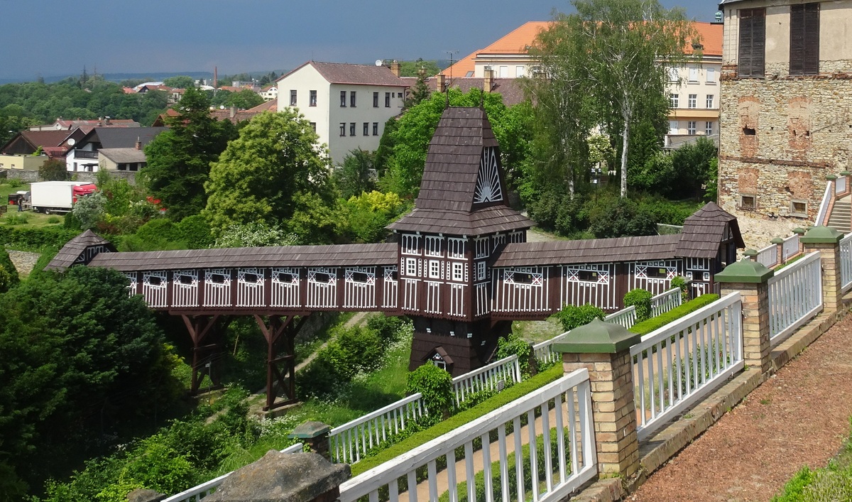 Můj prázdninový tip: Po stopách Dušana Jurkoviče do Nového Města nad Metují